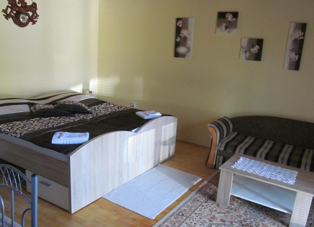 A+S Penzion Podzamok Spisske Podhradie Ngoại thất bức ảnh